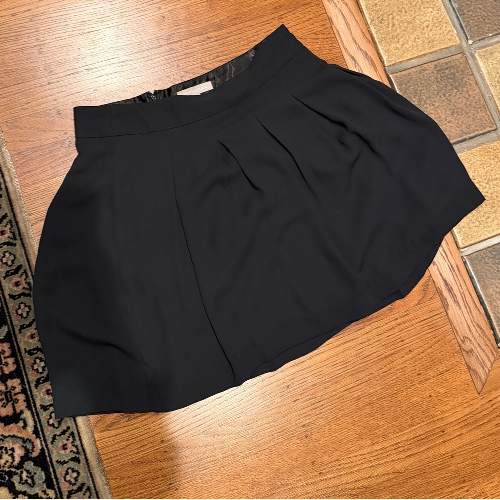 Banana Republic Black Pleeted Skirt